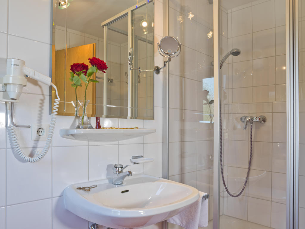 Hotel Garni Vier Jahreszeiten Bad Fussing Bilik gambar